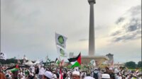 Massa-Aksi-Reuni-212-di-Silang-Monas_1