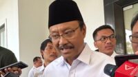 Menteri-Sosial-Saifullah-Yusuf-Digitalisasi-Bansos-696x464